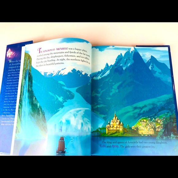 Frozen activity Look/Find book, story book, and CD - Picture 8 of 10